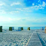 4 Star Holiday Home In Groemitz *